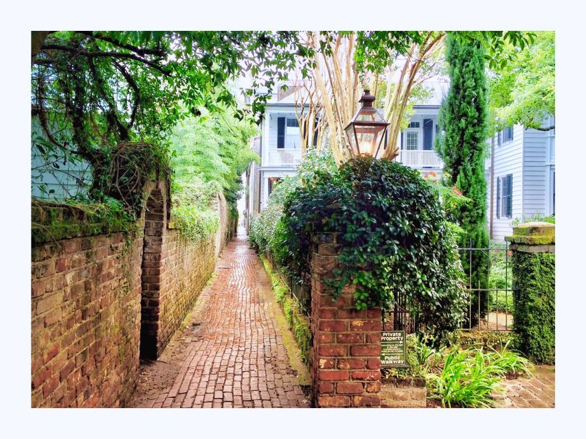 Charleston: Hidden Alleys and Historic Sites Walking Tour - What the two-hour format means for your day