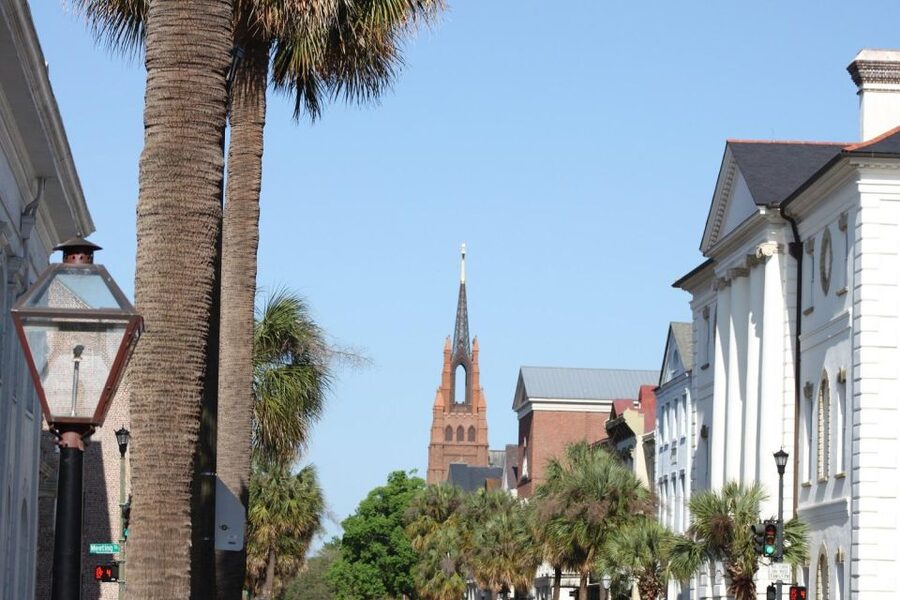 Charleston: Historic City Highlights Guided Bus Tour - Key points at a glance
