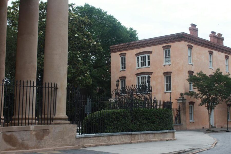 Charleston: Historic City Highlights Guided Bus Tour - The Battery Sea Wall and Charleston’s grand waterfront