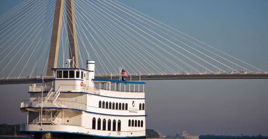 Charleston: Historic City Tour and Harbor Cruise - Why this four-hour combination works