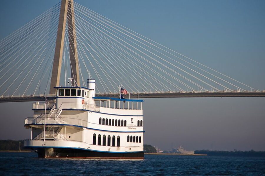 Charleston: Historic City Tour and Harbor Cruise - Who will get the most from this tour