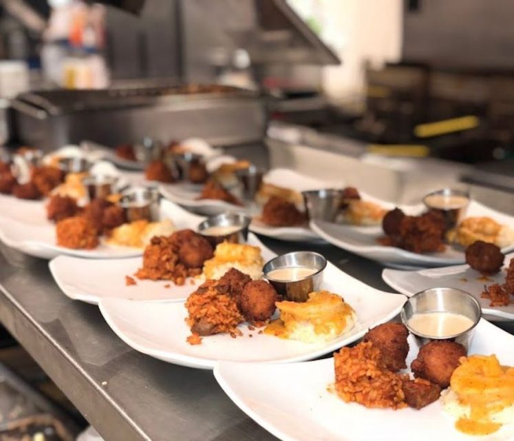 Charleston: Historic Downtown Food Tour - A Charleston meal served in four stops