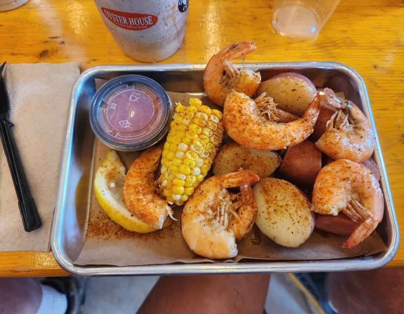 Charleston: Historic Downtown Food Tour - Walking from the Old Exchange to Waterfront Park