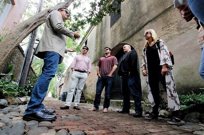 Charleston Historical Walking Tour: Pirates, Patriots, and More - Pirates, taverns, and the less polished Charleston