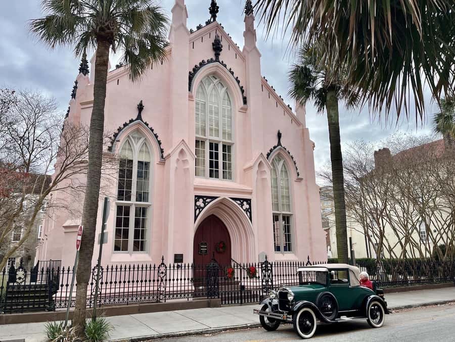 Charleston: History and Architecture Guided Walking Tour - Going inside St. Michael’s Church, Dock Street Theatre, and the Old Exchange