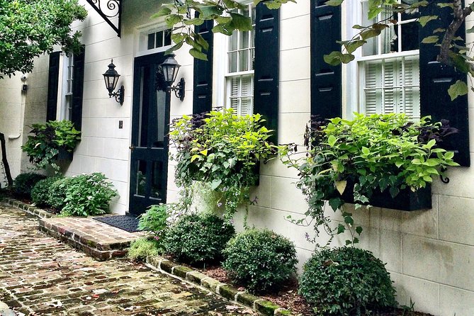 Charleston History, Homes, and Architecture Guided Walking Tour - What the Guides Add