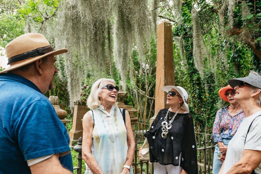 Charleston: Old Walled City Historical Walking Tour - Waterfront Park and views along the harbor