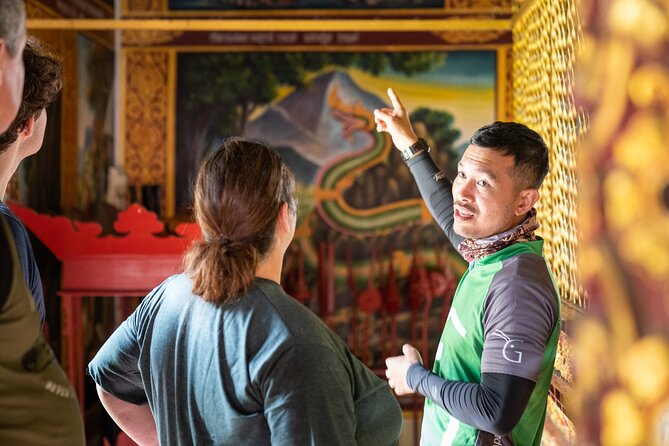 Chiang Mai: Historic Old City Bike Tour - Morning or Night - The Three Kings Monument and the city’s founding story