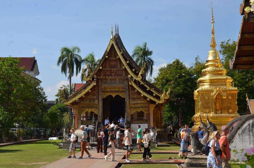 Chiang Mai: Historic Temples and City Guided Walking Tour - Wat Chiang Man, the old city’s starting point