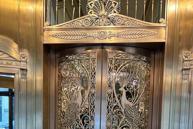 Chicago Architecture and True Crime Tour - The true crime material is the hook