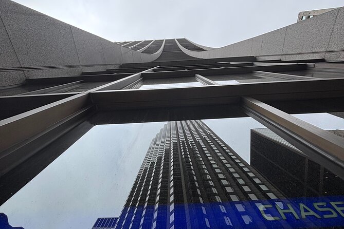 Chicago Architecture and True Crime Tour - Weather, access, and practical planning