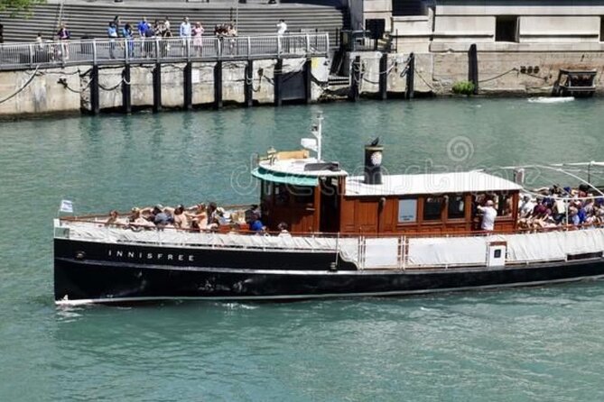 Chicago River Architecture Tour Aboard a Historic Yacht - Chicago Riverwalk from the water