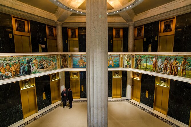 Chicago Walking Tour: Historic Skyscrapers - The Rookery: the route’s big architectural moment