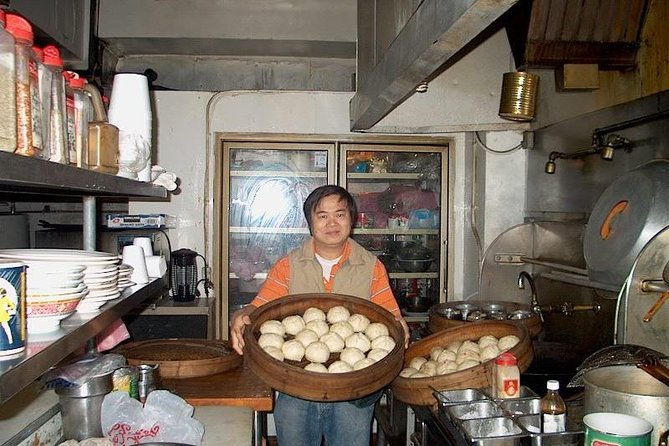 Chinatown & North BeachLittle Italy: 7 Tastings & History - The guides shape the experience
