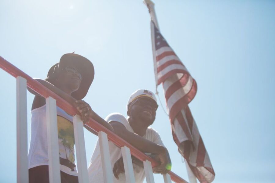 Cincinnati: Historic Sightseeing Cruise - Music adds a local touch