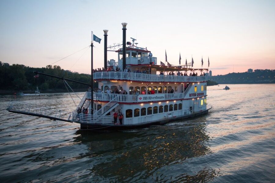Cincinnati: Historic Sightseeing Cruise - Timing, weather, and comfort