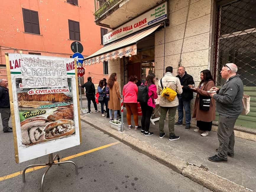 Civitavecchia: Historical and Culinary Walking Tour - An artistic stop that adds more than a photo