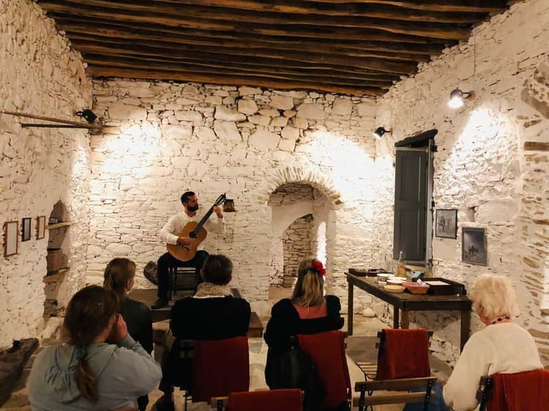 Classical guitar concert in a historic olive press - Arriving at the Venetian farm and olive press