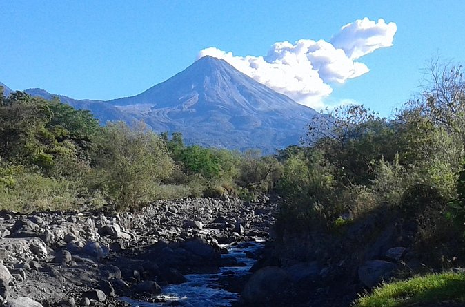 Colima Volcano Cultural Tour: Coffee Plantation, Hacienda and Comala Magic Town - What the guide can add to the day