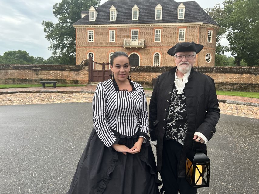 Colonial Williamsburg: Colonial History Guided Walking Tour - Raleigh Tavern and the texture of daily life