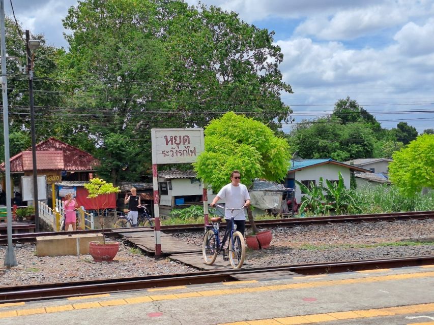 Colors of Ayutthaya: UNESCO Heritage 6 hour Bicycle Tour - The three pagodas of Wat Phra Si Sanphet