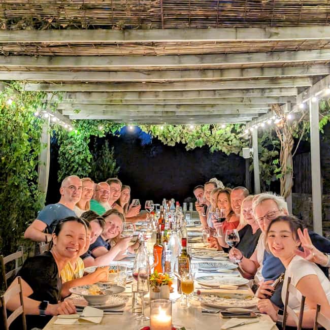Communal dinner in an ancient Tuscan farmhouse - Key points to know before booking