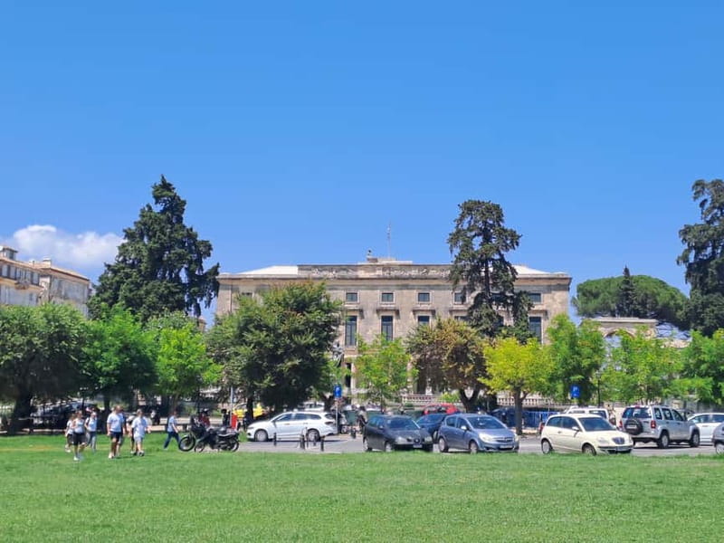 Corfu Town express tour: 90 minutes of History and Culture - Bosketo Garden and the Durrell family connection