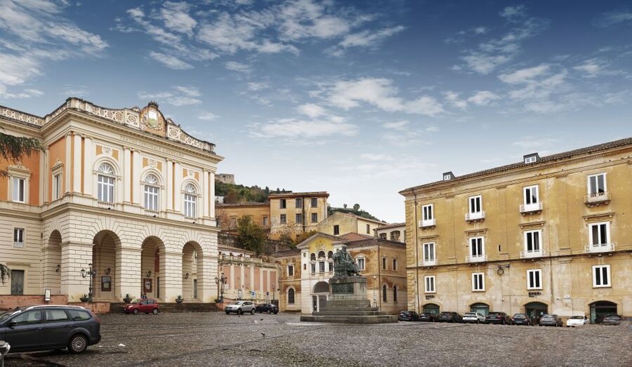 Cosenza: Audio Guide of the Historic Center - Alaric’s statue and the city’s legends