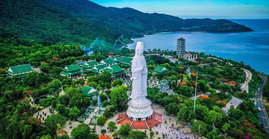 Da Nang: Lady Buddha, Marble Mountains, Hoi An Ancient Town - Hoi An Ancient Town after sunset