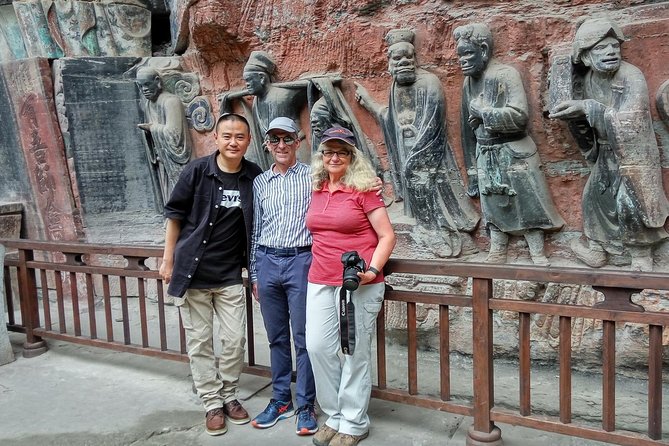 Dazu Ancient Rock Carvings Private Tour Extension - Dazu town and a lunch worth making room for