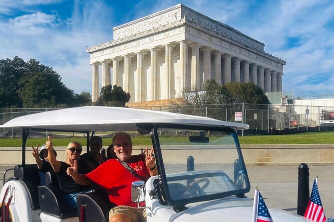 DC Monuments & History Guided E-Cart Tour-Blankets - The Washington Monument gives the route its center