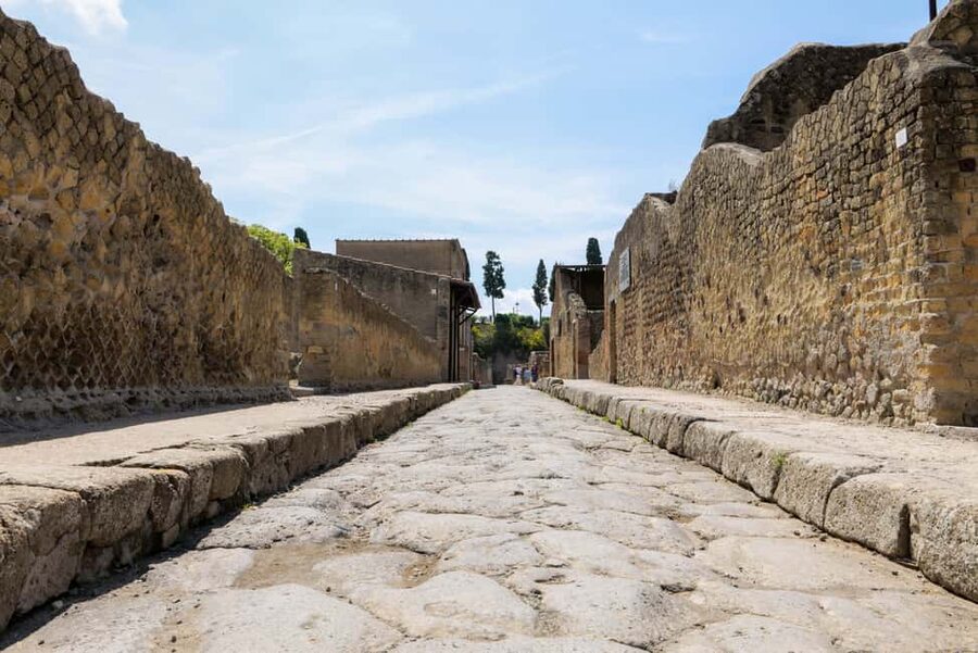 Discover Herculaneum: A guided tour of the ancient Roman city - The House of the Wooden Partition