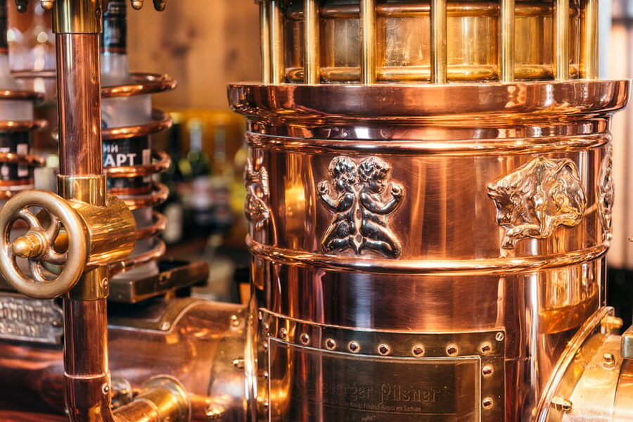 Dresden: Guided Beer Tour of the Historic Old City - The four-hour rhythm and group experience