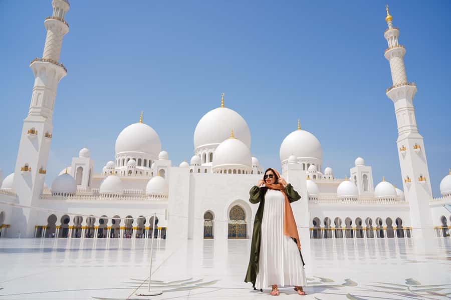 Dubai: Abu Dhabi Grand Mosque, Palace, and Heritage Village - From Dubai to Abu Dhabi in an air-conditioned vehicle
