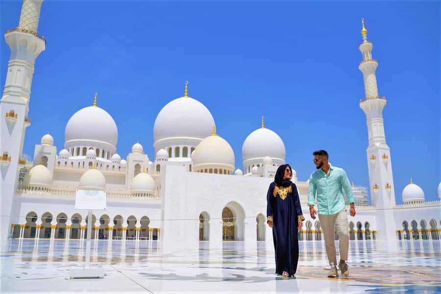 Dubai: Abu Dhabi Grand Mosque, Palace, and Heritage Village - Qasr Al Watan makes an impressive one-hour stop