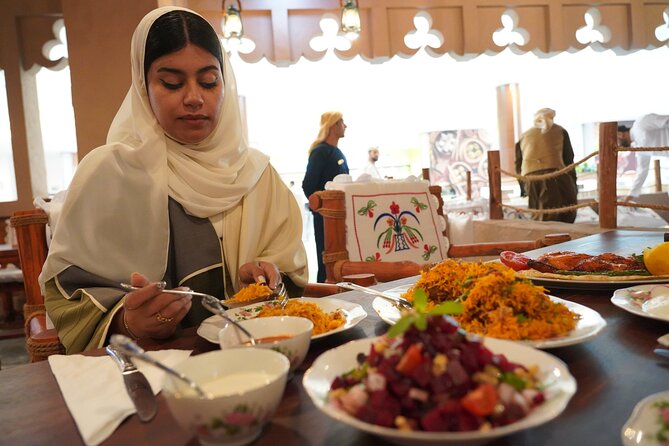 Dubai: Abu Dhabi Trip with Lunch at Al Khayma Heritage Restaurant - Lunch at Al Khayma Heritage Restaurant