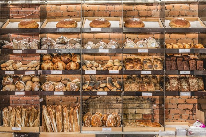 Dublin Historical Centre Food Tour with 8 Food Tastings & Drinks - Beer, soft drinks, and the rhythm of the afternoon