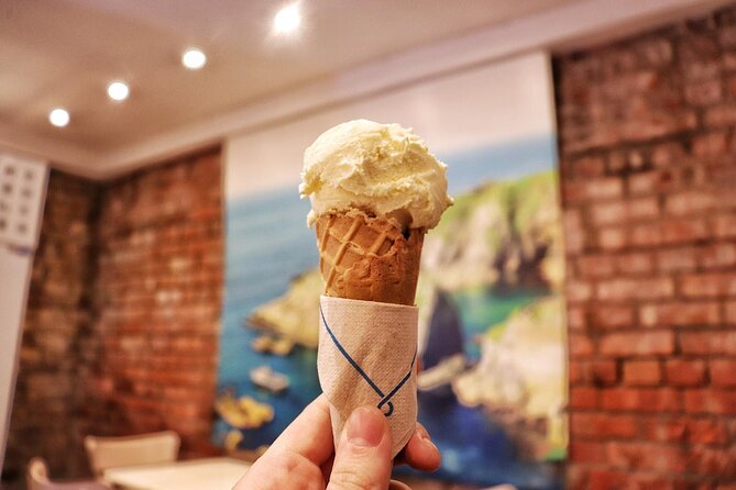 Dublin Historical Centre Private Food Tour with 8 Food Tastings - What the private guide adds