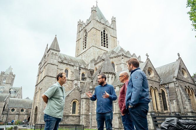 Dublin Private Highlights & History of 1916 Easter Rising Tour - A local host, not a script read aloud