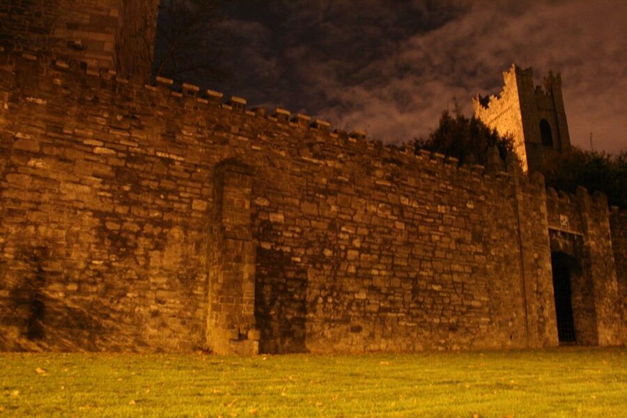 Dublin's Haunted History Walking Tour - Guides Who Make or Break the Evening