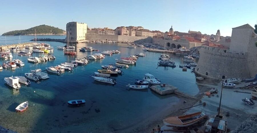 Dubrovnik: Historical Tour with Game of thrones details - Starting at Ploče Gate and entering the Old Town
