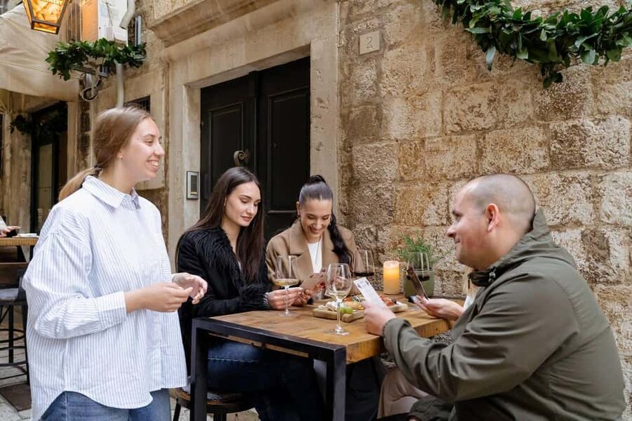 Dubrovnik Old Town: Night tour with History, Wine & Bites - Practical details for a smoother evening