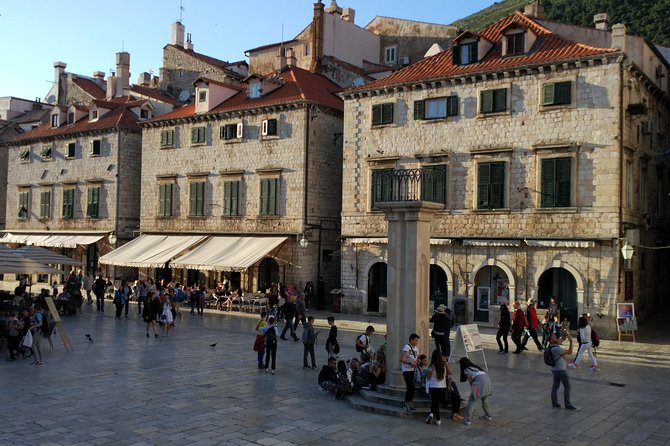 Dubrovnik Old Town: Small-Group Walking Tour With A Local - Key details at a glance