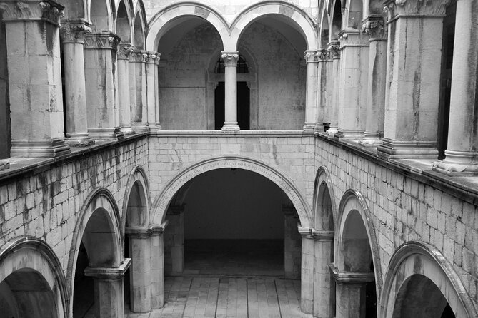 Dubrovnik Old Town: Small-Group Walking Tour With A Local - Stradun and the city’s smaller details