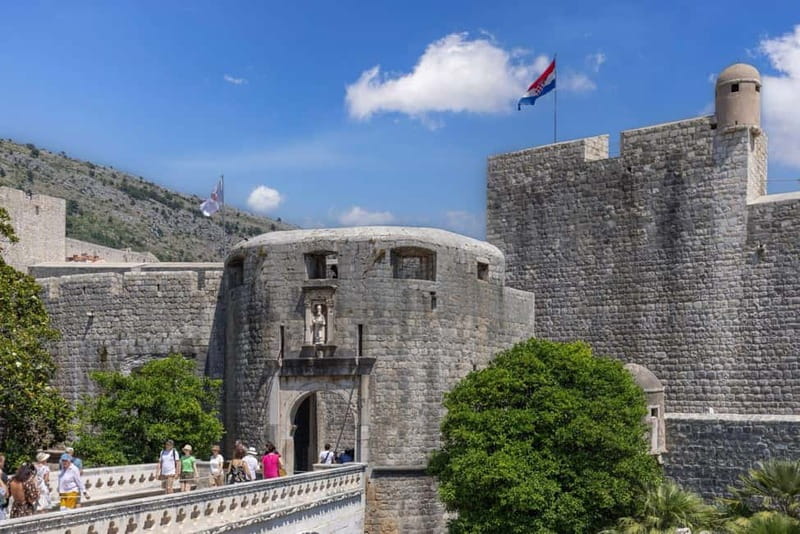 Dubrovnik: Small-Group Guided Old Town History Walking Tour - Churches, the Cathedral, and Dubrovnik’s layered past