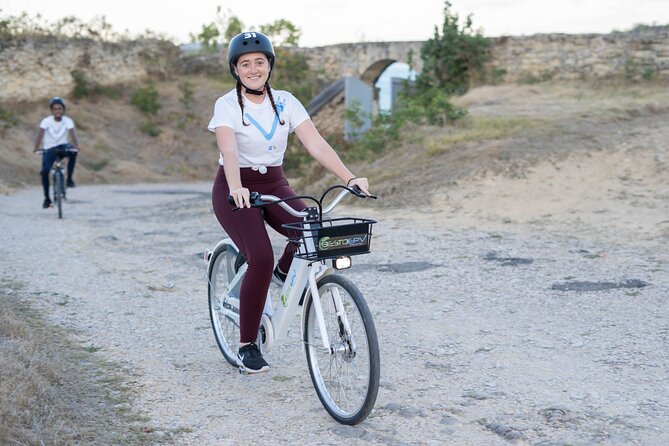 E-Bike Historical Sunset Tour in Fort James - Reaching Fort James and its 18th-century ruins