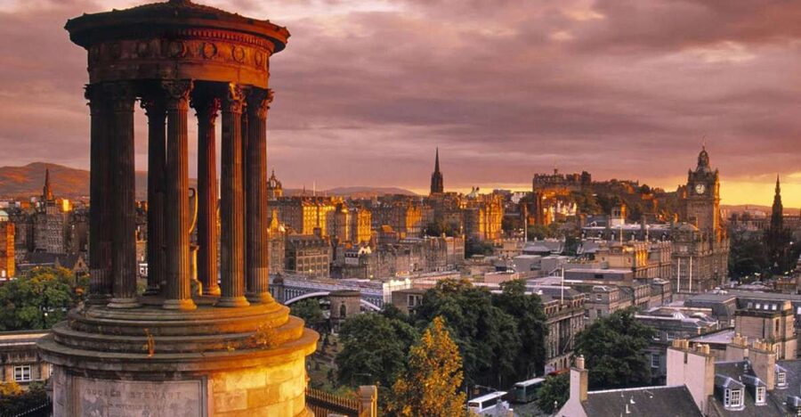 Edinburgh: 3-Hour Historical Walking Tour in Italian - Why an Italian walking tour works well in Edinburgh