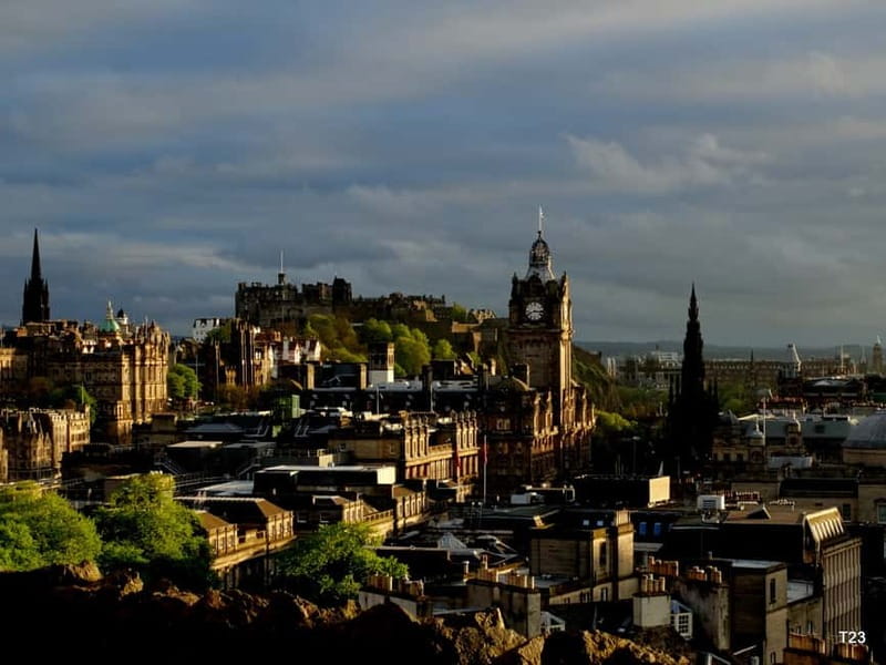 Edinburgh: Dark History Royal Mile Walking Tour - The Royal Mile, seen through crime and punishment