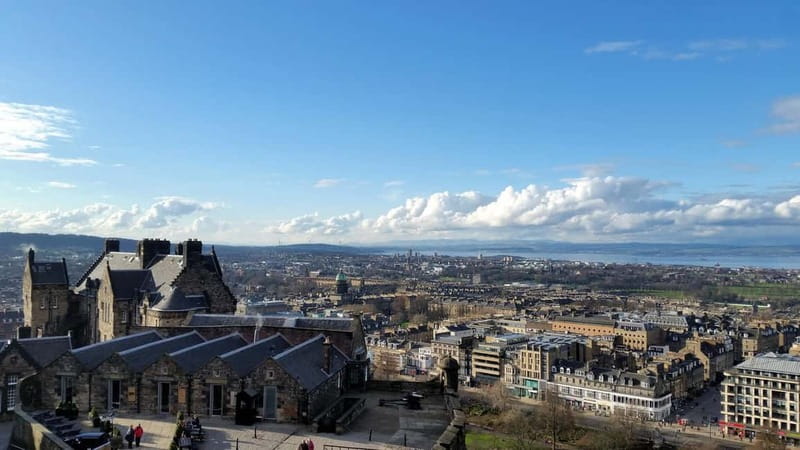 Edinburgh: Edinburgh Castle Guided History Tour with Tickets - Why Edinburgh Castle is worth your time