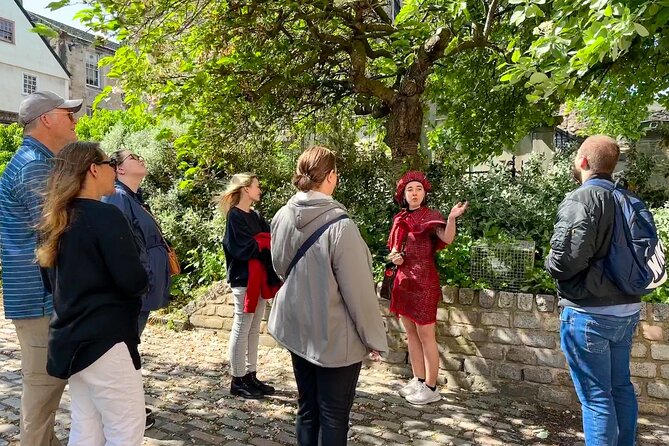 Edinburgh: Historical Gems Tour with Whisky & Local Flavours - Haggis, Neeps, Tatties, and a Glenlivet Dram